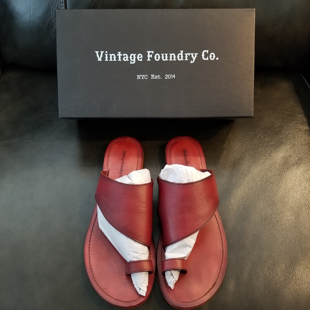 Women's size 10 Vintage Foundry Iris Sandals~Wine